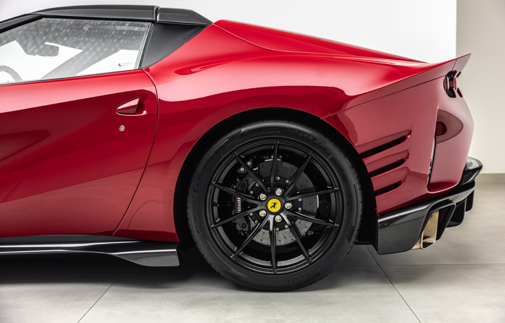 FERRARI 812 COMPETIZIONE APERTA